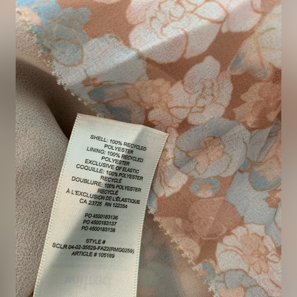 Aritzia Wilfred Wuthering Blouse (M) - Picture 9 of 9